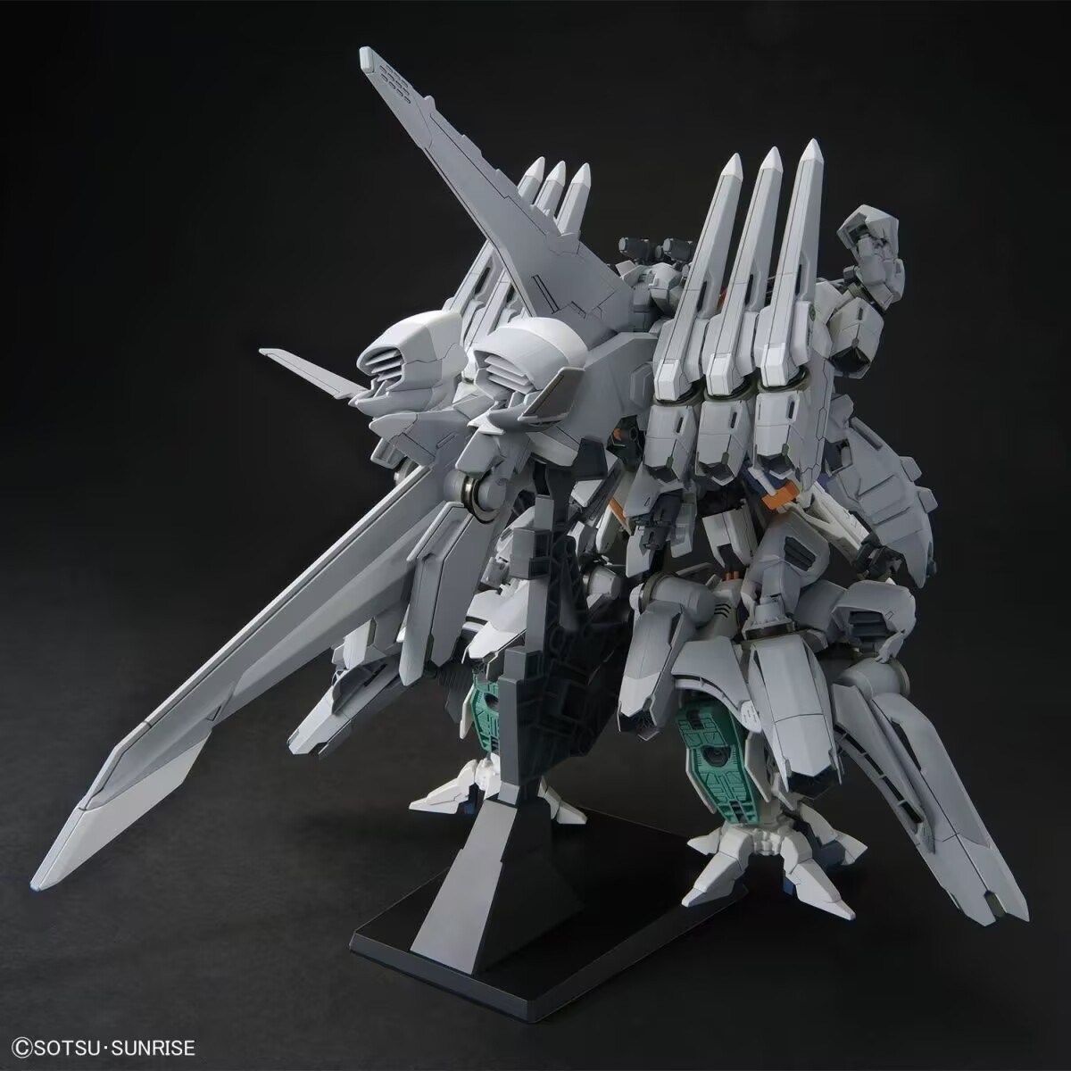 En stock. Kit de construcción  - Bandai Gundam Rg reseña y precio